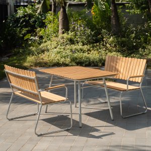 Utegrupp i teak: 2 st soffor med matbord 120x80 cm - Möllan + Rengöringsspray för utemöbler