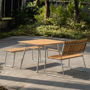 Möllan utegrupp i teak: soffa + bänk och matbord 120x80 cm + Textilimpregnering för utemöbler